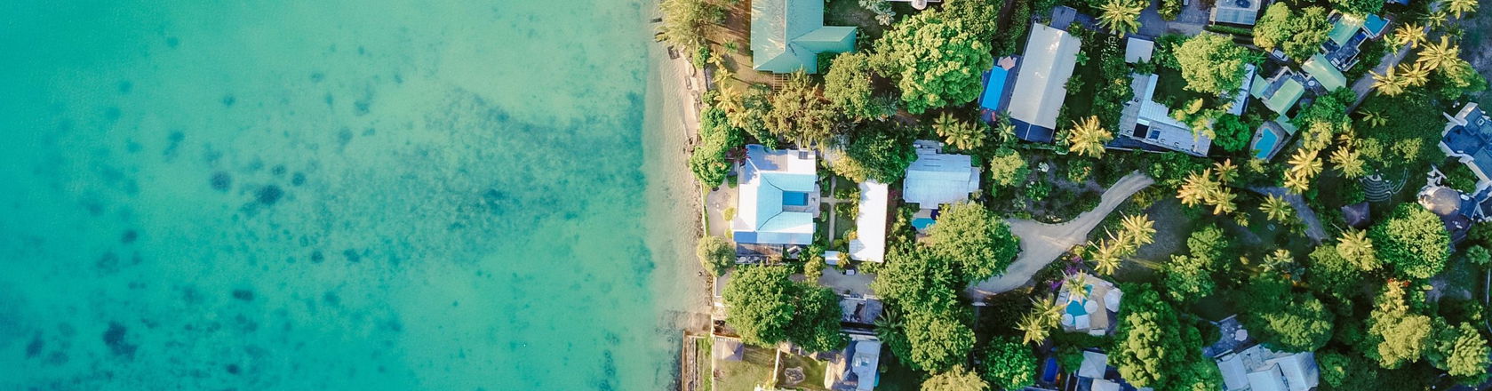 The beach and the ocean in St-Vicent and the Grenadines