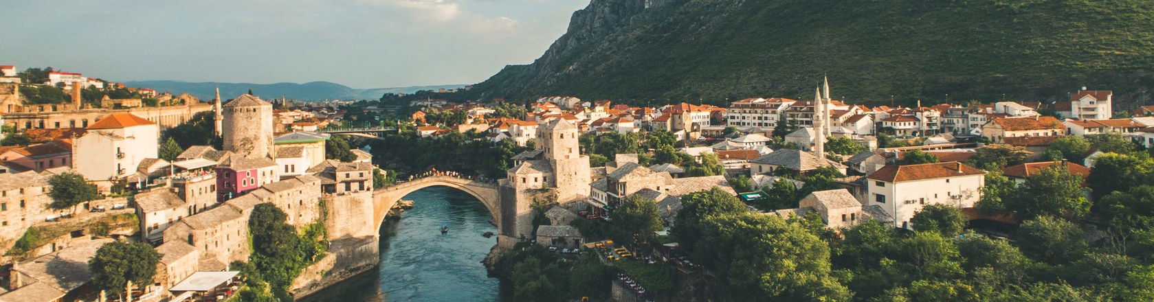 Bosnia-Herzegovina. Balanza comercial de mercancías (en millones de USD)